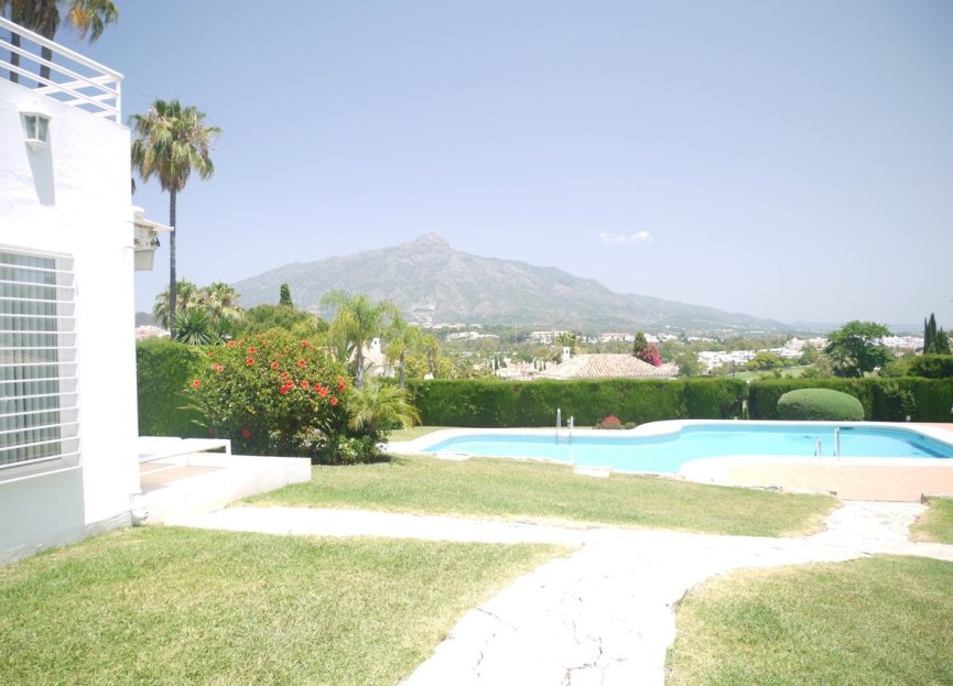 Resale - Apartment - Duplex - Marbella - Nueva Andalucia