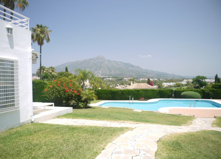 Resale - Apartment - Duplex - Marbella - Nueva Andalucia