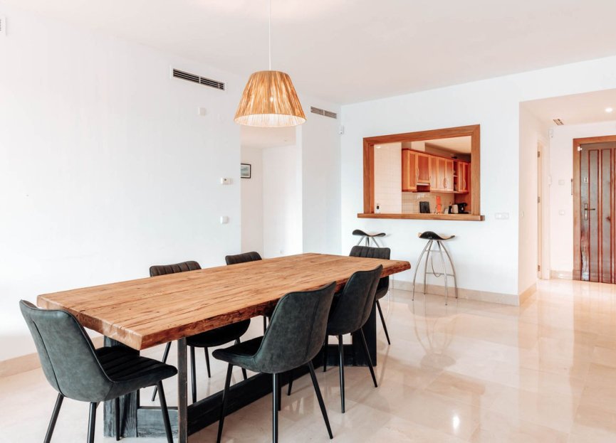 Resale - Apartment - Ground Floor Apartment - Marbella - Nueva Andalucia