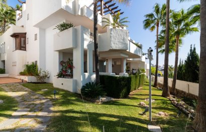 Resale - Apartment - Ground Floor Apartment - Marbella - Nueva Andalucia