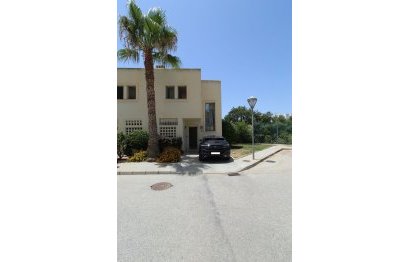 Resale - House - Semi-Detached House - Marbella - Cabopino