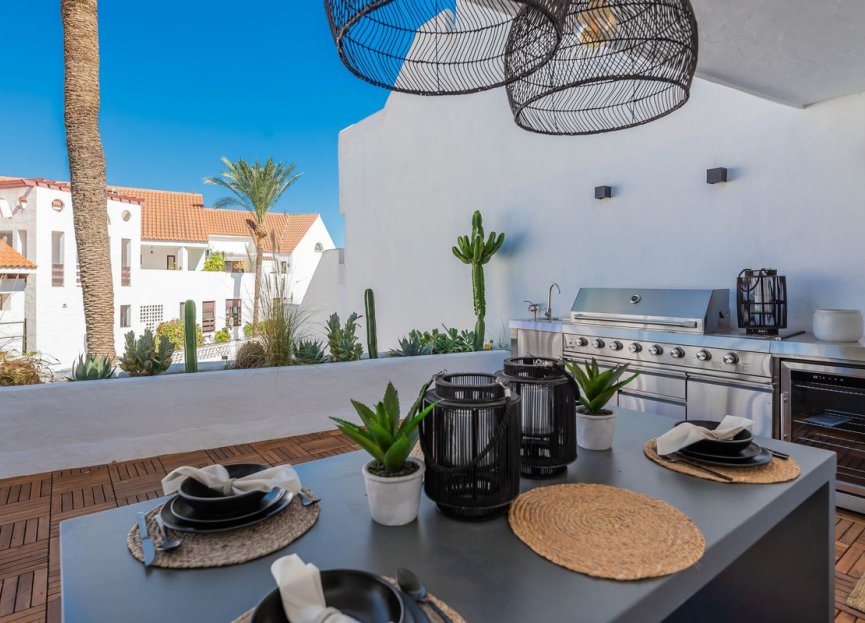 Resale - Apartment - Middle Floor Apartment - Marbella - Nueva Andalucia