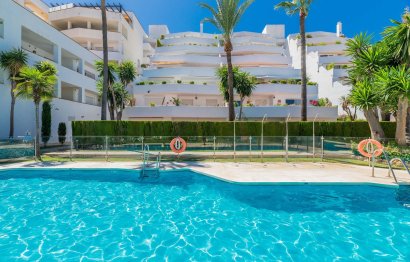 Resale - Apartment - Middle Floor Apartment - Marbella - Nueva Andalucia