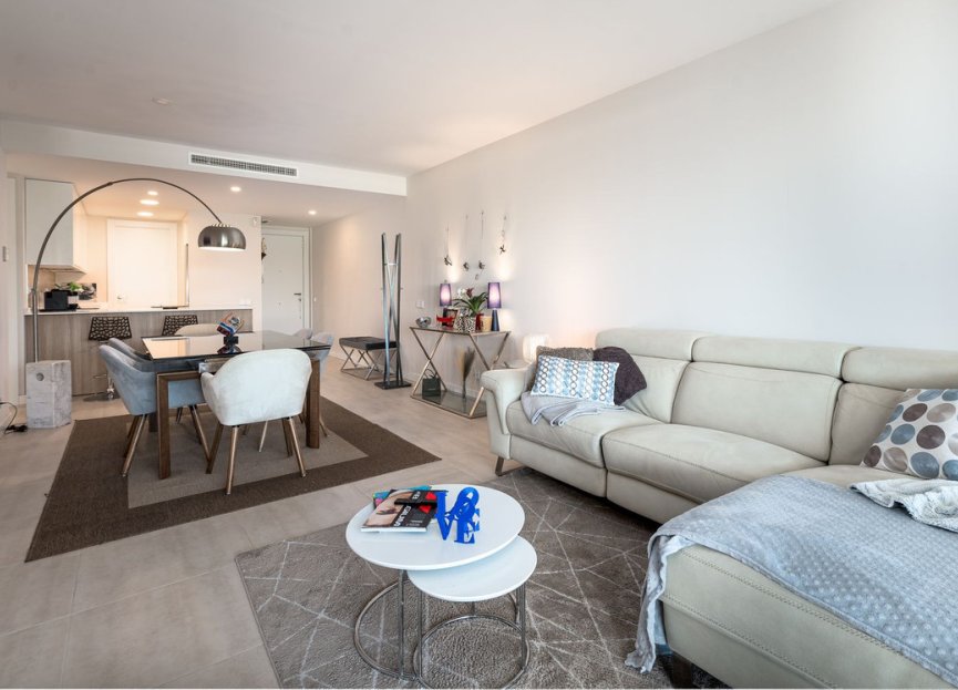 Resale - Apartment - Middle Floor Apartment - Estepona - Selwo