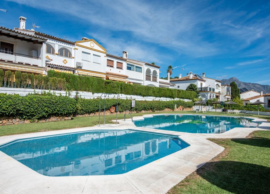 Resale - House - Townhouse - Benahavís - La Quinta