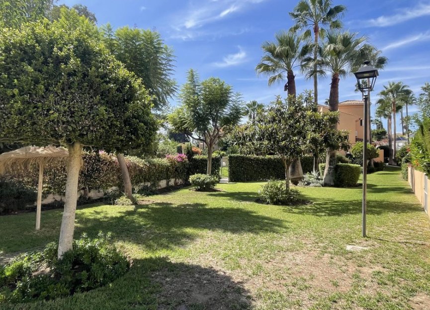 Resale - Apartment - Ground Floor Apartment - Marbella - Cabopino