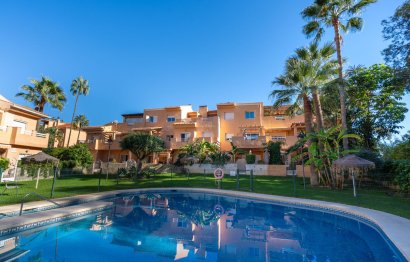 Resale - Apartment - Middle Floor Apartment - Marbella - Cabopino