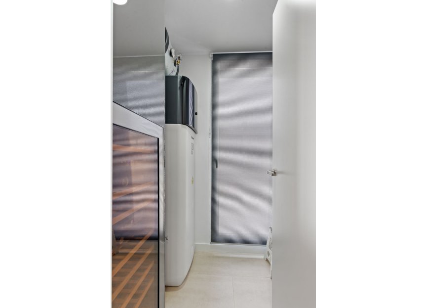 Resale - Apartment - Selwo