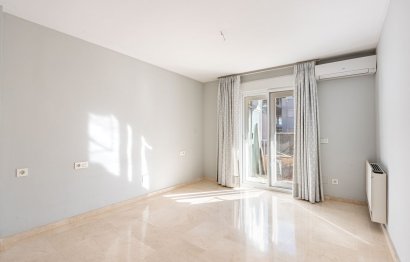 Resale - Apartment - Fuengirola