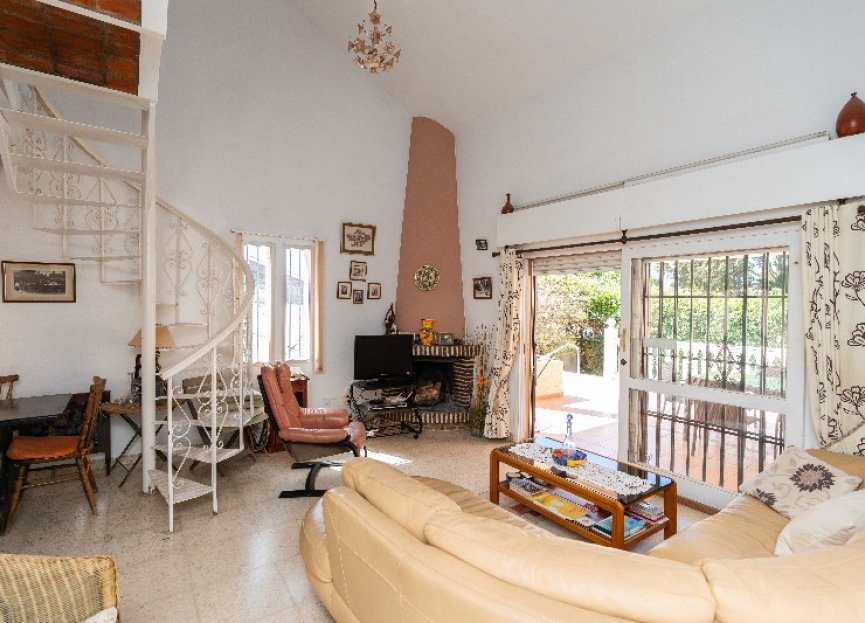 Resale - House - Marbesa