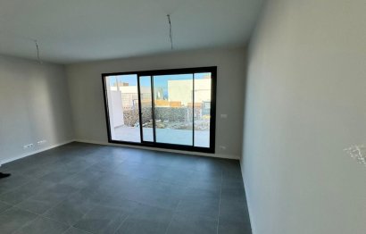 Resale - House - La Cala