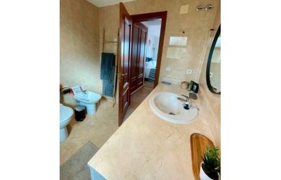 Resale - Apartment - Calahonda