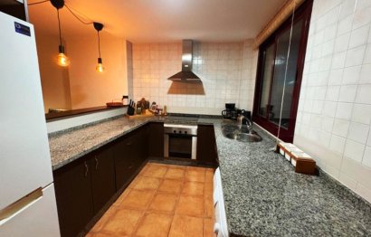 Resale - Apartment - Calahonda