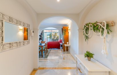 Resale - Apartment - Middle Floor Apartment - Marbella - Nueva Andalucia