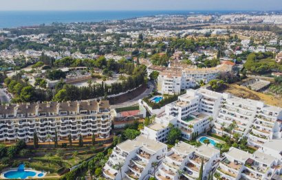 Resale - Apartment - Middle Floor Apartment - Marbella - Nueva Andalucia