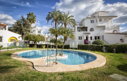 Resale - Apartment - Ground Floor Apartment - Marbella - Nueva Andalucia