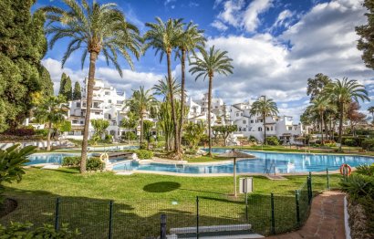 Resale - Apartment - Ground Floor Apartment - Marbella - Nueva Andalucia