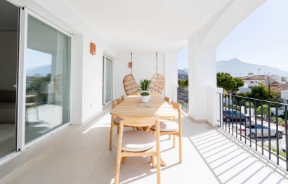 Resale - Apartment - Middle Floor Apartment - Benahavís - La Quinta