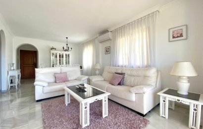 Resale - Apartment - Middle Floor Apartment - Marbella - Nueva Andalucia