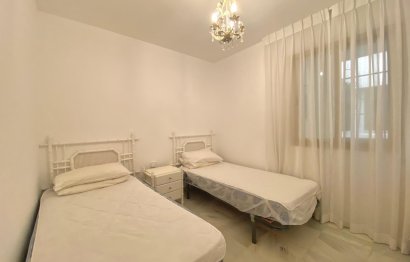 Resale - Apartment - Middle Floor Apartment - Marbella - Nueva Andalucia