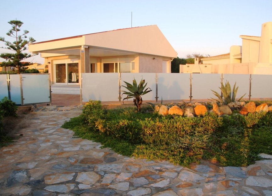 Resale - House - Detached Villa - San Javier - La Manga Del Mar Menor