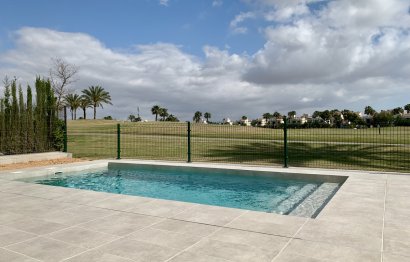 Obra nueva - Casa - Roda Golf