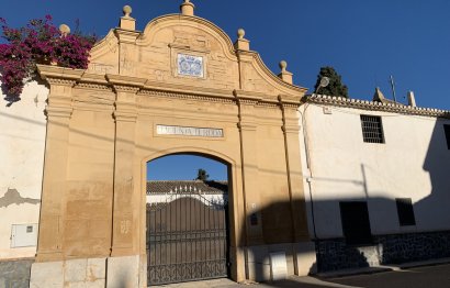 Obra nueva - Casa - Roda Golf