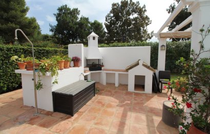 Resale - House - Detached Villa - Sotogrande