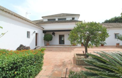 Resale - House - Detached Villa - Sotogrande