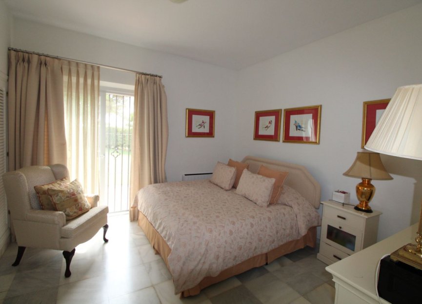 Resale - House - Detached Villa - Sotogrande