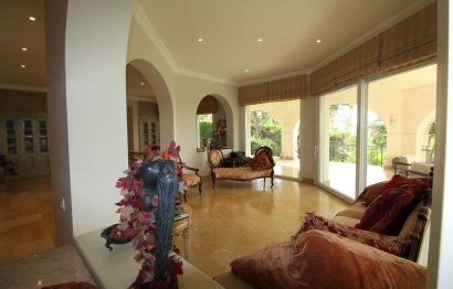 Resale - House - Detached Villa - Sotogrande