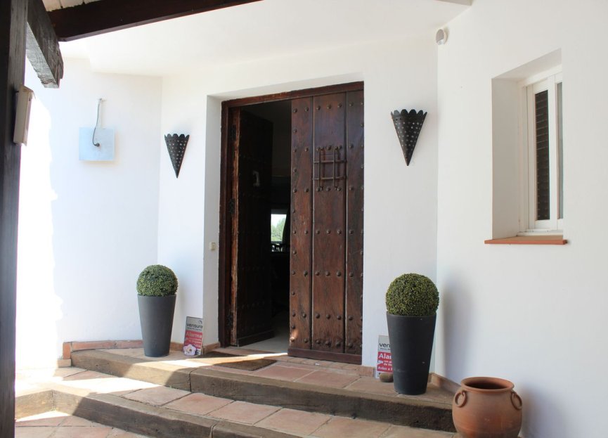 Resale - House - Detached Villa - Sotogrande