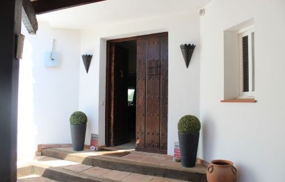 Resale - House - Detached Villa - Sotogrande