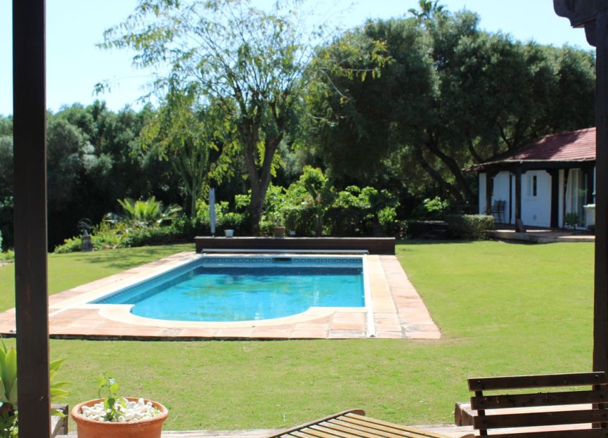 Resale - House - Detached Villa - Sotogrande