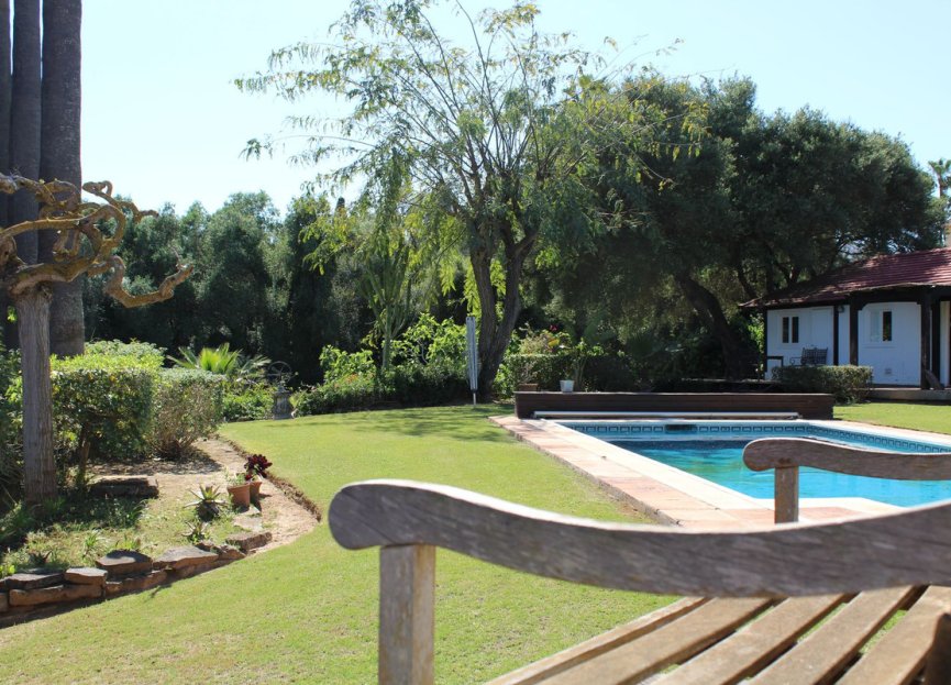 Resale - House - Detached Villa - Sotogrande