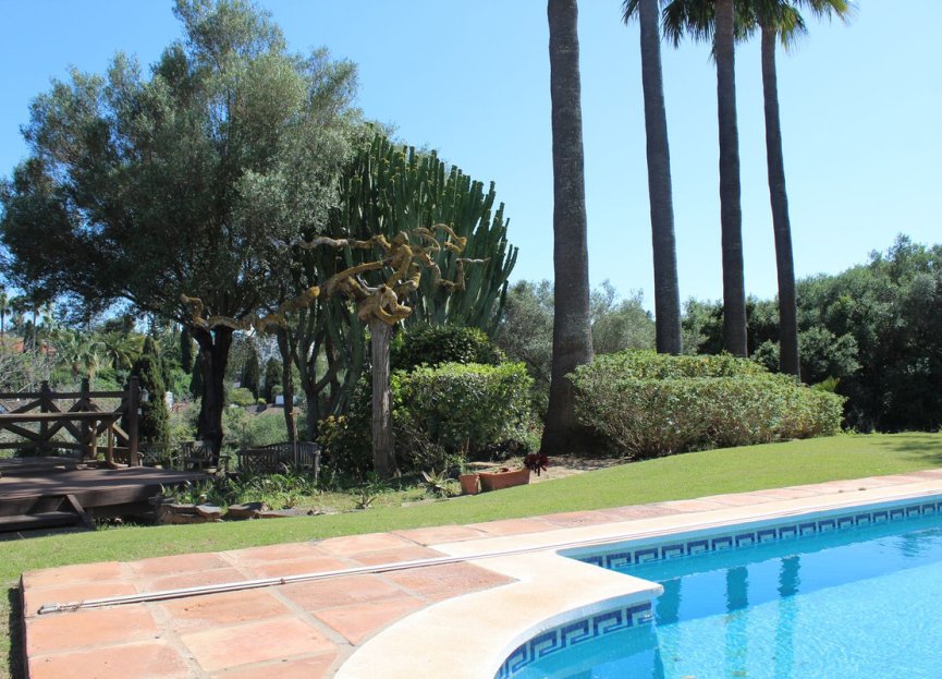 Resale - House - Detached Villa - Sotogrande