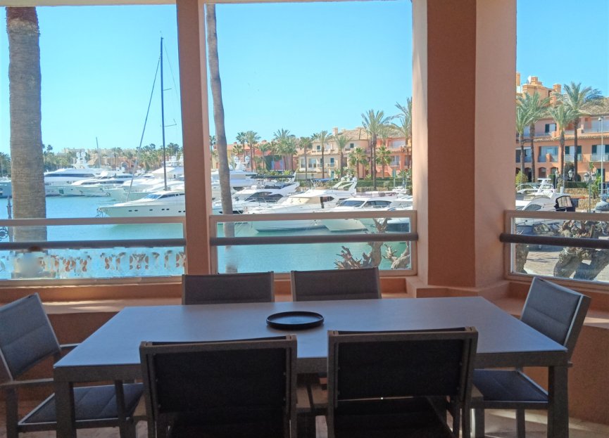 Resale - Apartment - Middle Floor Apartment - Sotogrande Marina