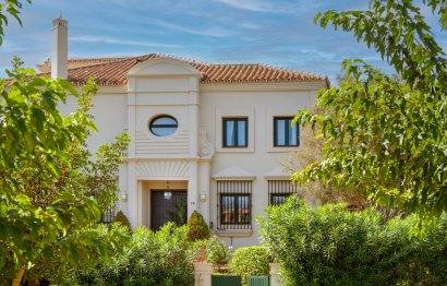 Resale - House - Semi-Detached House - Sotogrande