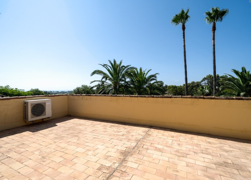 Resale - House - Detached Villa - Sotogrande