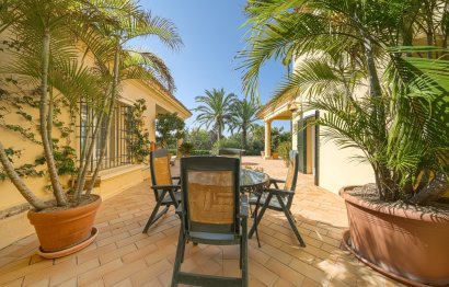 Resale - House - Detached Villa - Sotogrande