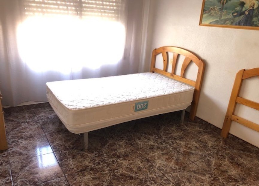 Resale - Villa - Los Alcazares