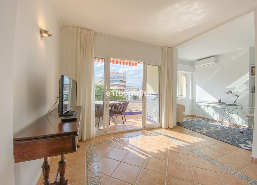 Resale - Apartment - Middle Floor Apartment - Marbella - Marbella Centro