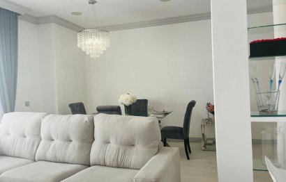 Resale - Apartment - Middle Floor Apartment - Estepona - Estepona Centro