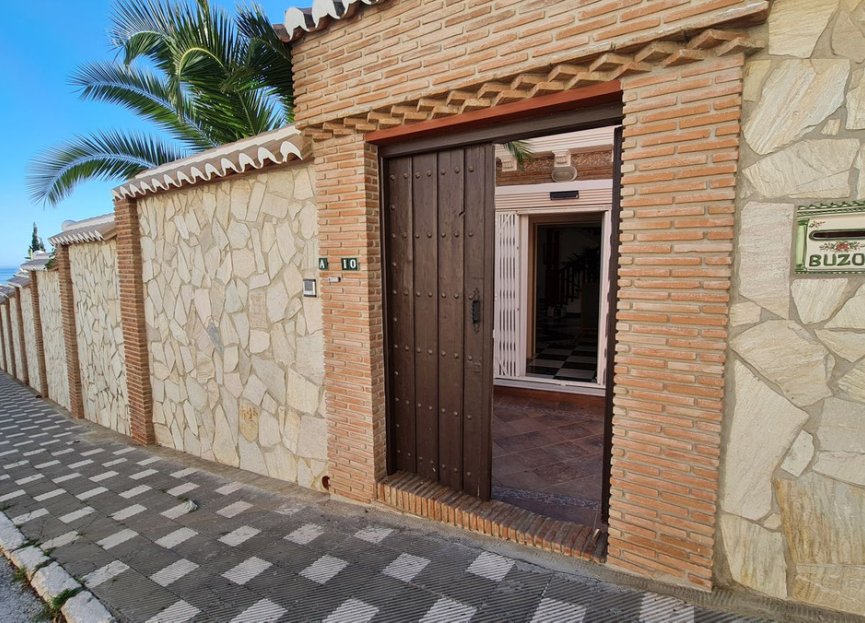 Resale - House - Detached Villa - Benalmádena - Benalmadena Centro