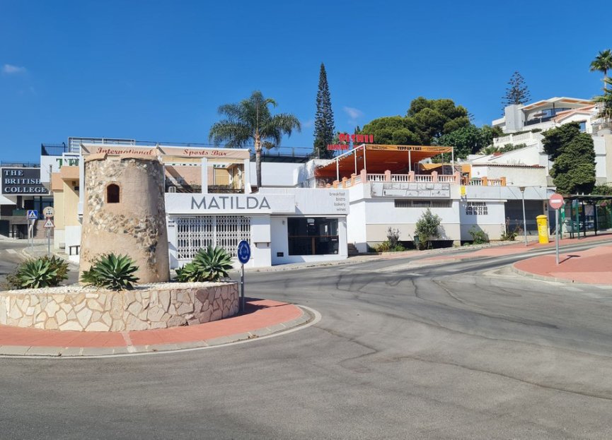 Resale - House - Detached Villa - Benalmádena - Benalmadena Centro