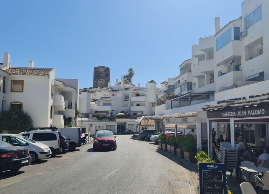 Resale - House - Detached Villa - Benalmádena - Benalmadena Centro