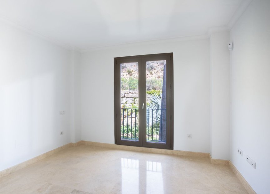 Resale - Apartment - Middle Floor Apartment - Casares - Casares Centro