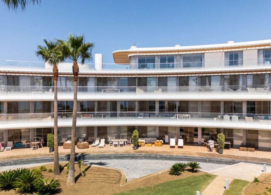 Resale - Apartment - Middle Floor Apartment - Estepona - Estepona Centro