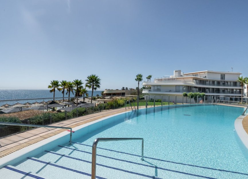 Resale - Apartment - Middle Floor Apartment - Estepona - Estepona Centro