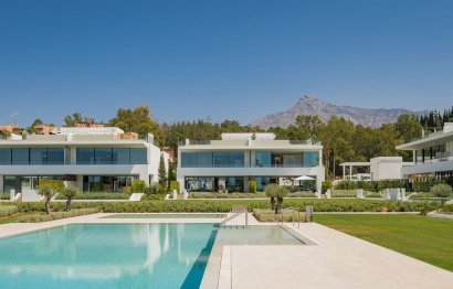 Resale - House - Semi-Detached House - Marbella - The Golden Mile